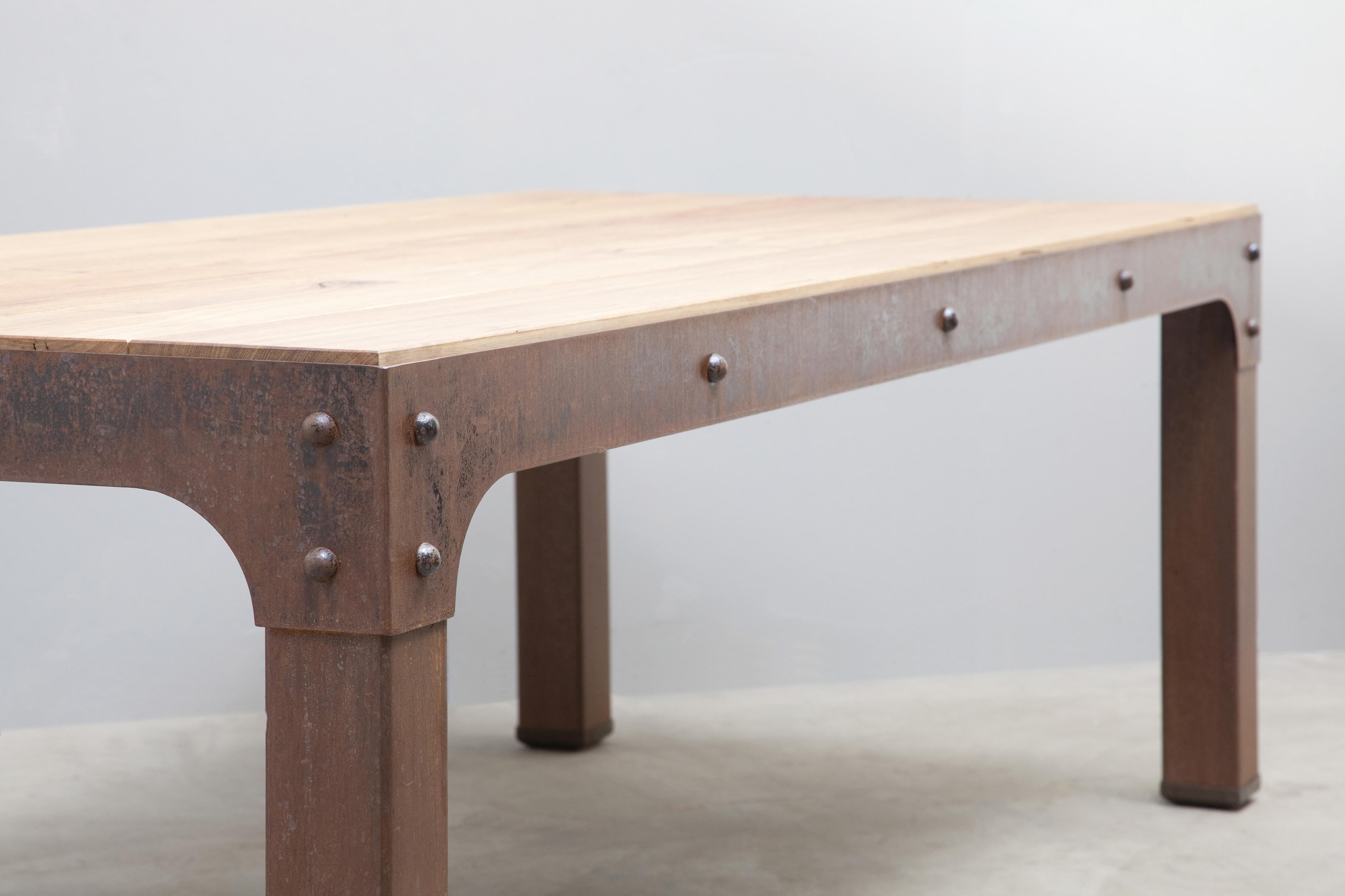 Rivet Table