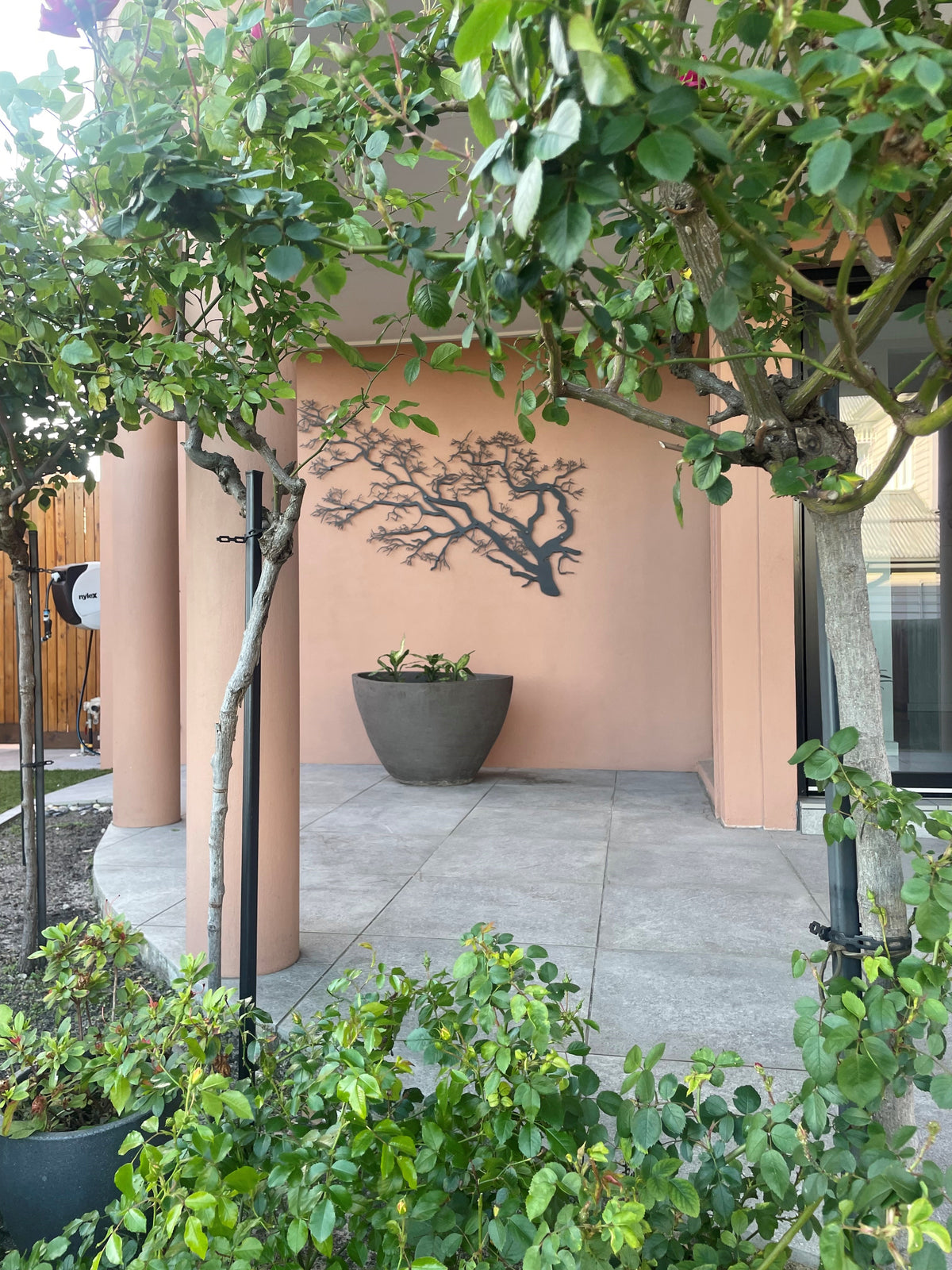 Mentone Residence – Entanglements